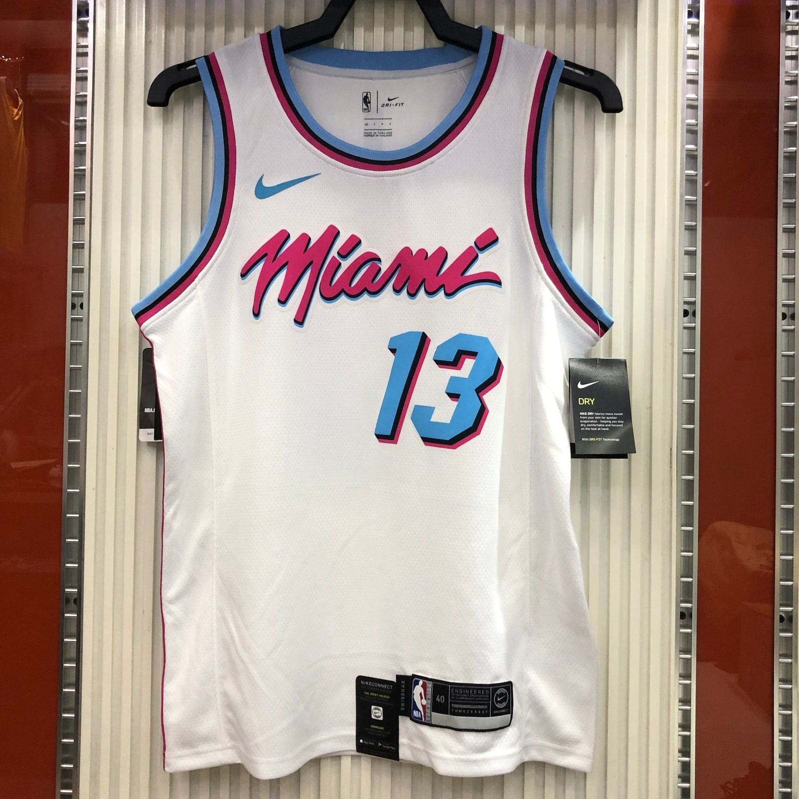 Regata Miami Heat Vice City Edition 2017-2018 Regata Miami Heat Vice City Edition 2017-2018