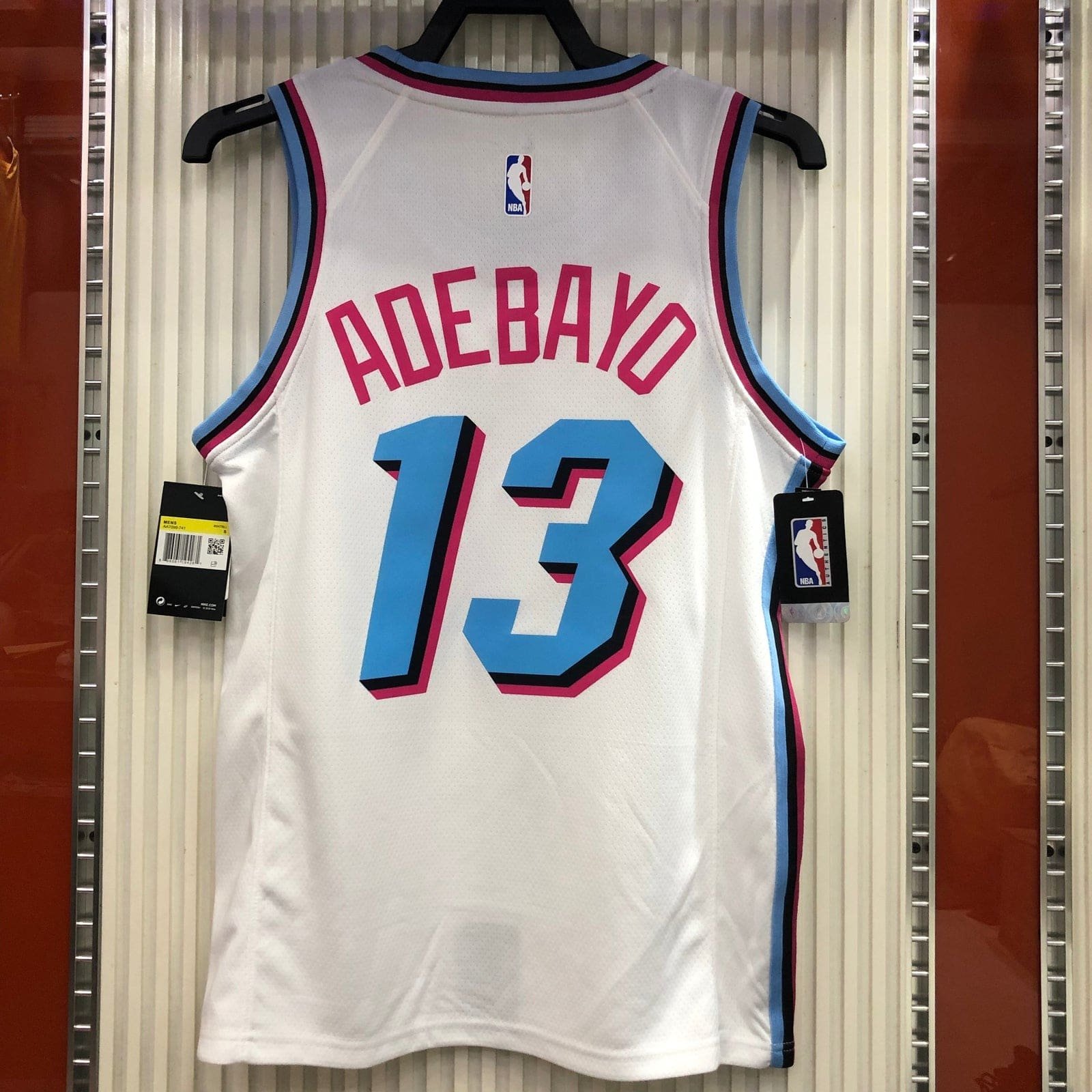 Regata Miami Heat Vice City Edition 2017-2018 Regata Miami Heat Vice City Edition 2017-2018