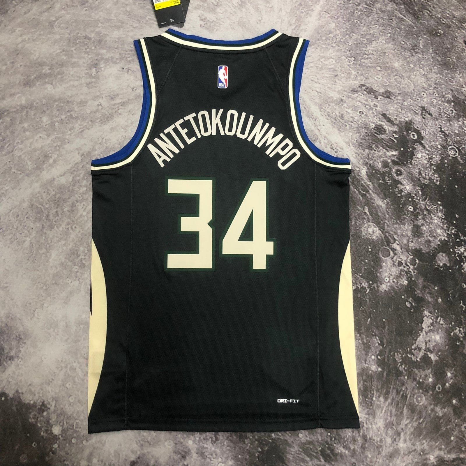 Regata Milwaukee Bucks Statement Edition 22/23 Regata Milwaukee Bucks Statement Edition 22/23