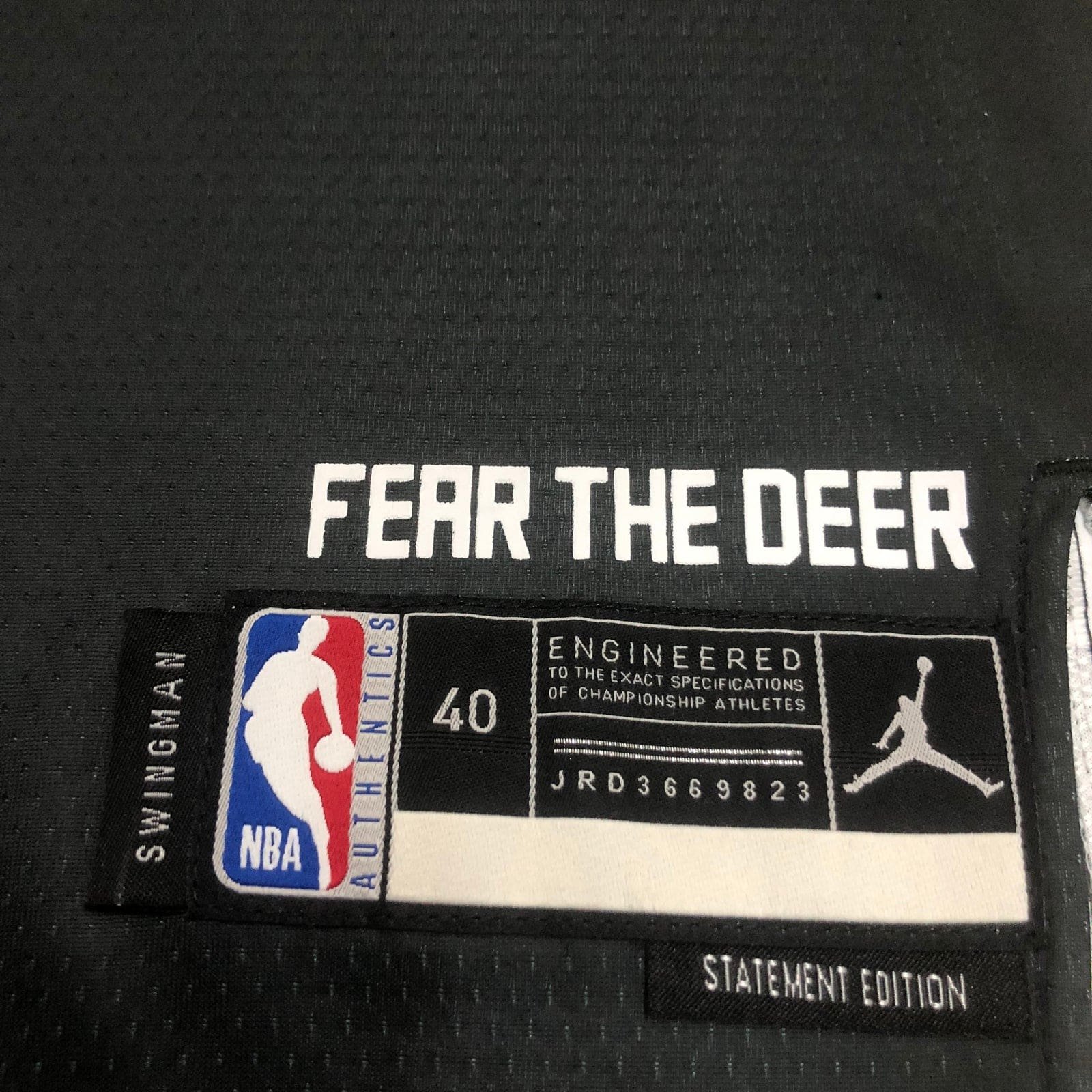 Regata Milwaukee Bucks Statement Edition 22/23 Regata Milwaukee Bucks Statement Edition 22/23