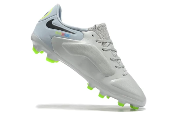 Chuteira Nike Tiempo Legend 9
