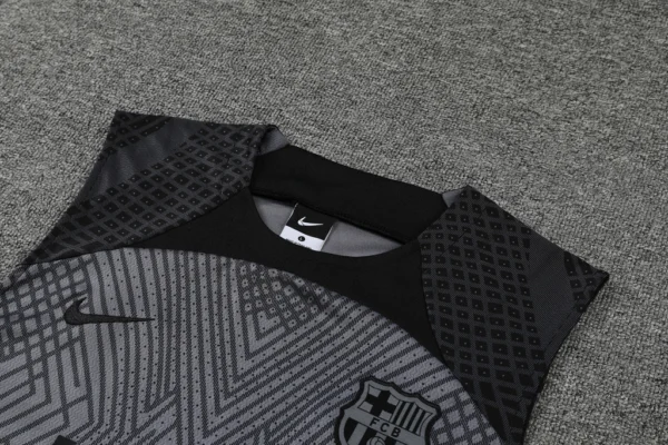 Conjunto Camisa e Short do Barcelona 2023-2024