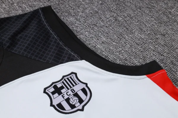 Conjunto Camisa e Short do Barcelona 2023-2024