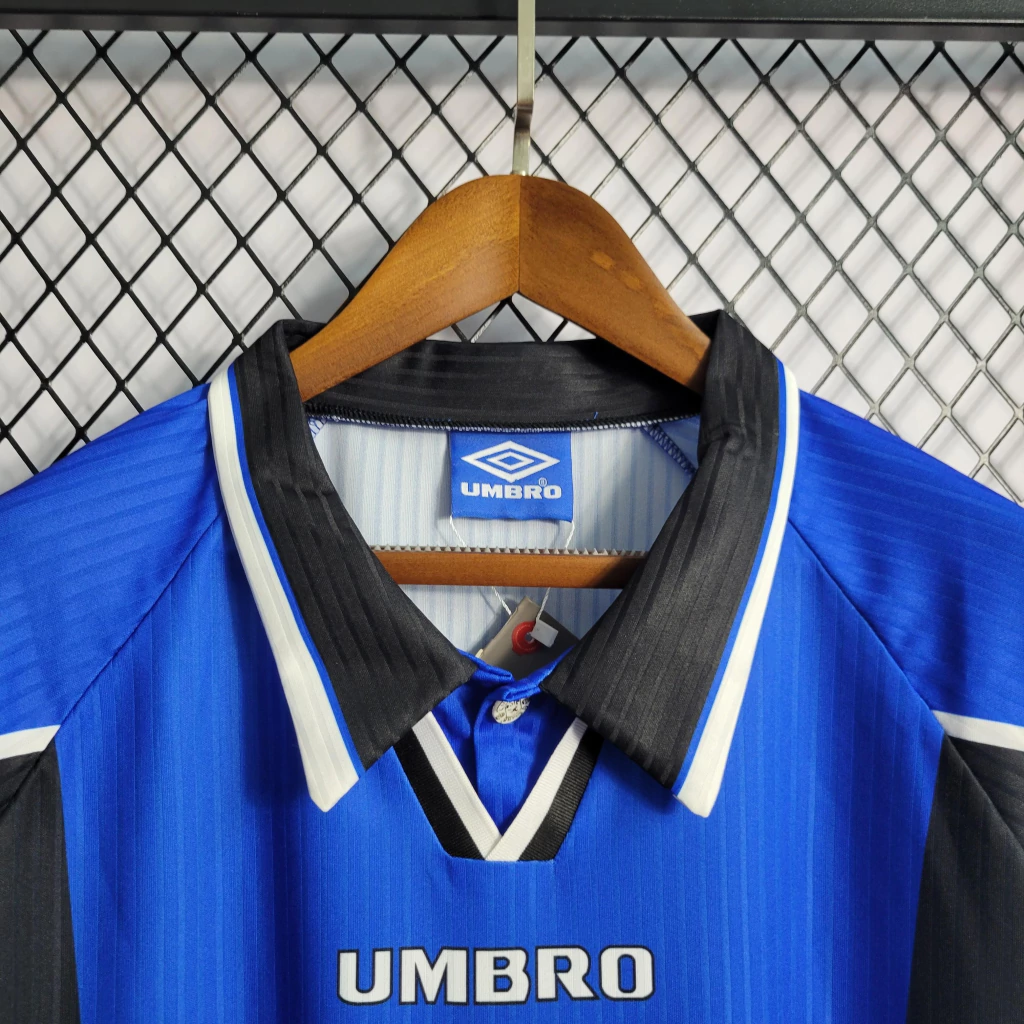 Camisa do Manchester United Retrô 1996-1997 Camisa do Manchester United Retrô 1996-1997