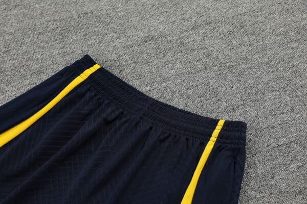 Conjunto Camisa e Short do Barcelona 2023-2024