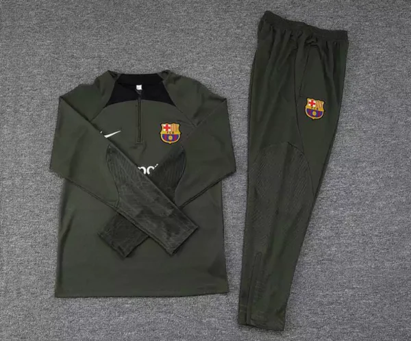 Conjunto Casaco e Calça do Barcelona 2023-2024