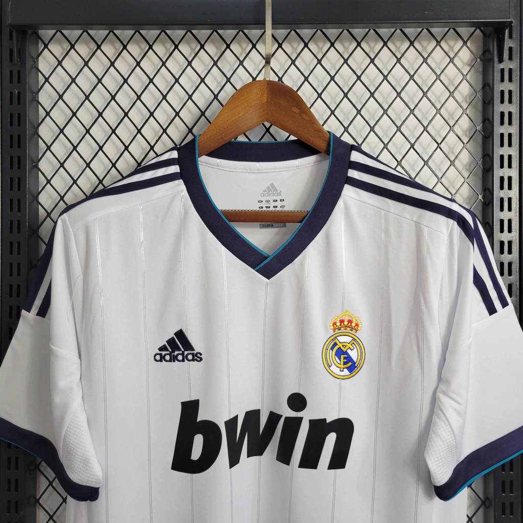 Camisa do Real Madrid Retrô 2012-2013 Camisa do Real Madrid Retrô 2012-2013