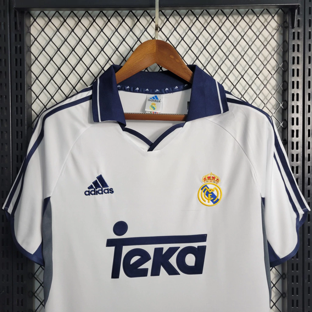 Camisa do Real Madrid Retrô 2000-2001 Camisa do Real Madrid Retrô 2000-2001