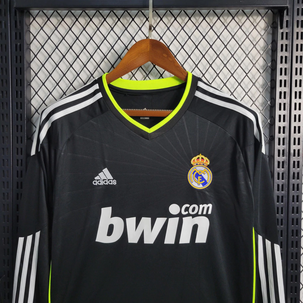 Camisa do Real Madrid Retrô Manga Longa 2010-2011 Camisa do Real Madrid Retrô Manga Longa 2010-2011