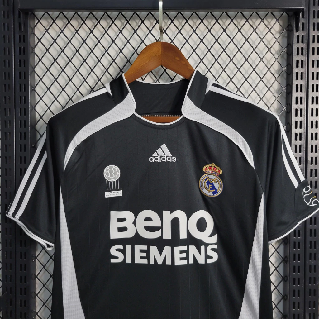 Camisa do Real Madrid Retrô 2006-2007 Camisa do Real Madrid 2006-2007