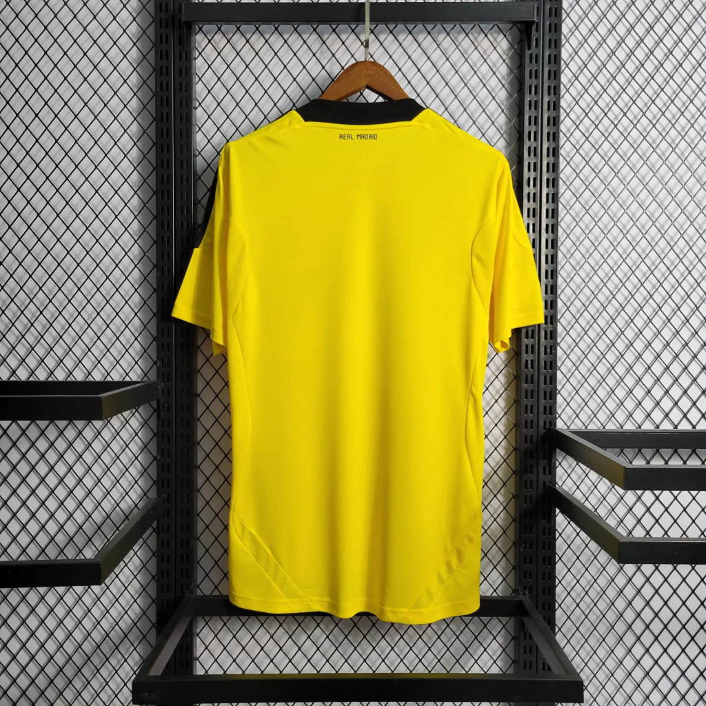 Camisa do Real Madrid Goleiro Retrô 2011-2012 Camisa do Real Madrid Goleiro Retrô 2011-2012