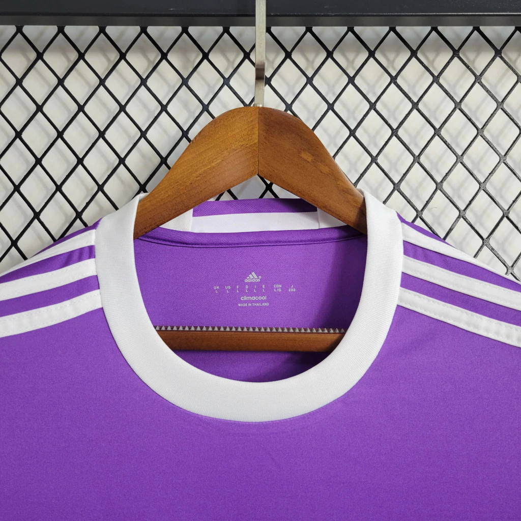Camisa do Real Madrid Retrô Manga Longa 2016-2017 Camisa do Real Madrid Retrô Manga Longa 2016-2017