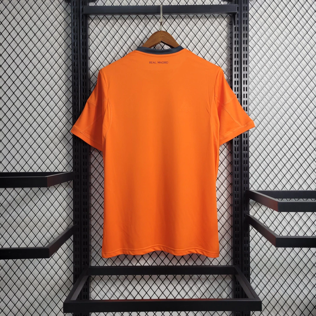 Camisa do Real Madrid Retrô 2013-2014 Camisa do Real Madrid Retrô 2013-2014