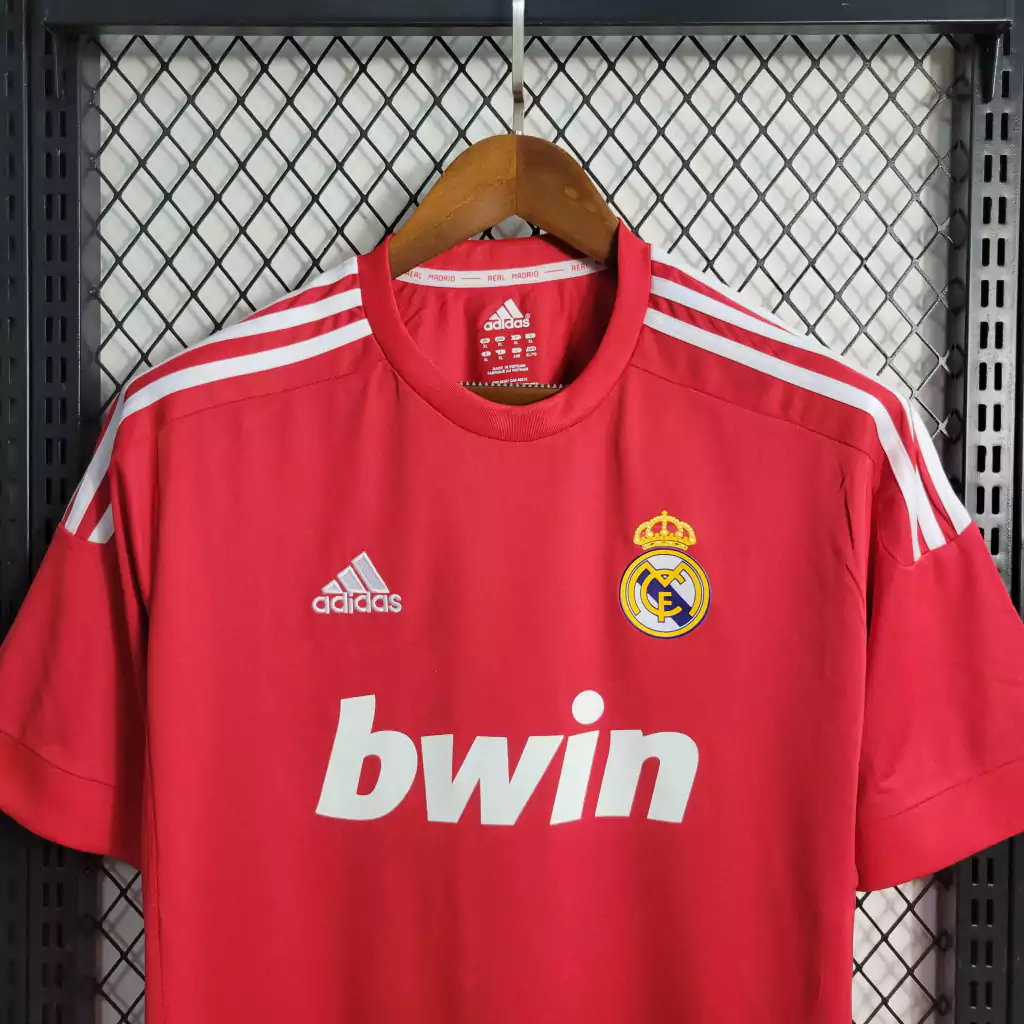 Camisa do Real Madrid Retrô 2011-2012 Camisa do Real Madrid Retrô 2011-2012