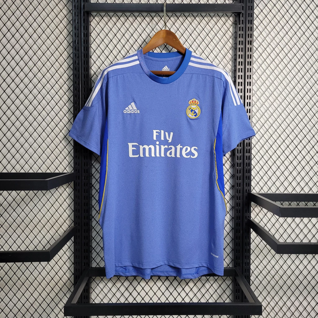 Camisa do Real Madrid Retrô 2013-2014 Camisa do Real Madrid Retrô 2013-2014