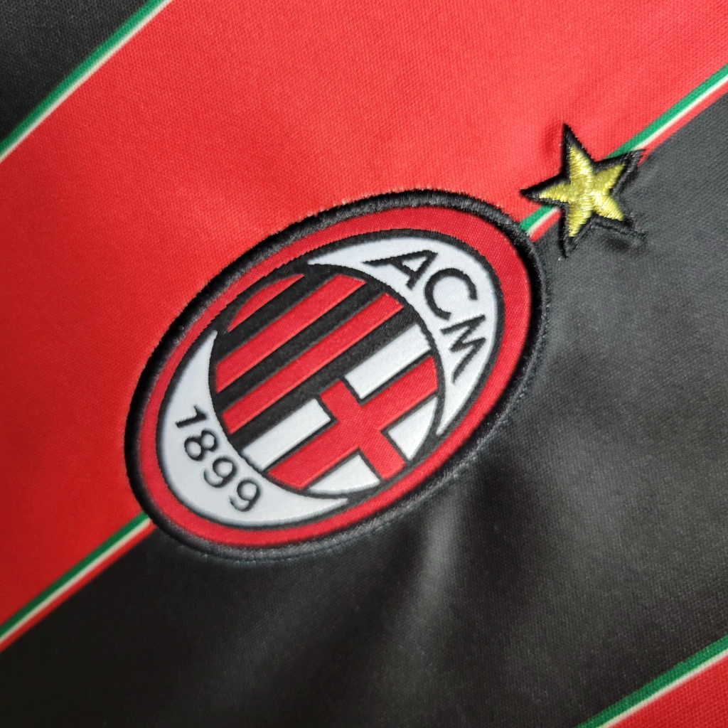 Camisa do Milan Retrô 2012-2013 Camisa do Milan Retrô 2012-2013