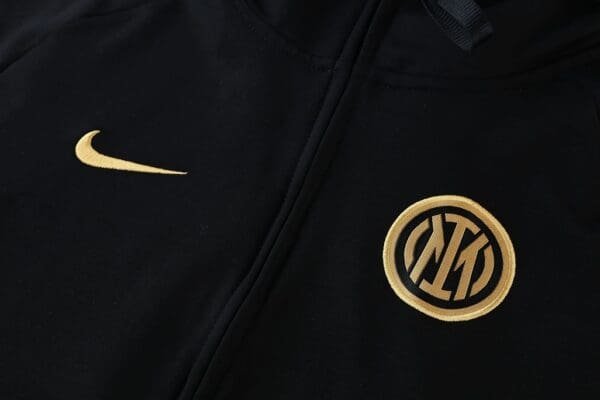 Conjunto Casaco e Calça do Inter de Milão 2022-2023