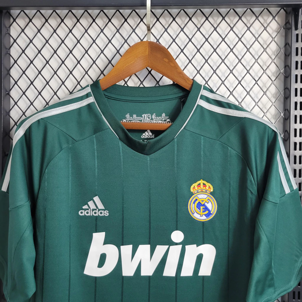 Camisa do Real Madrid Retrô 2012-2013 Camisa do Real Madrid Retrô 2012-2013
