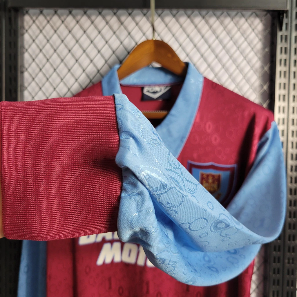 Camisa do West Ham Manga Longa Retrô 1995-1996 Camisa do West Ham Manga Longa 1995-1996