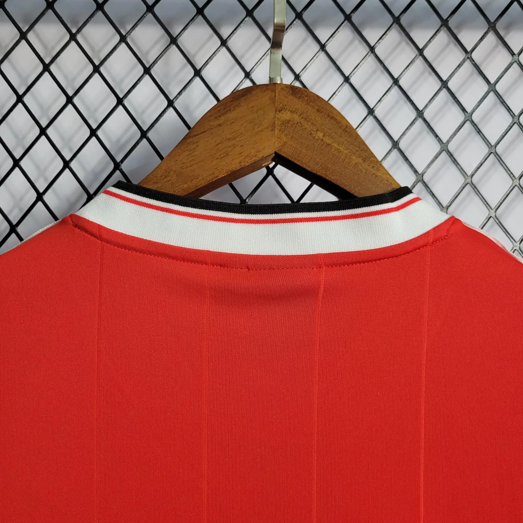 Camisa do Manchester United Retrô 1984-1985 Camisa do Manchester United Retrô 1984-1985