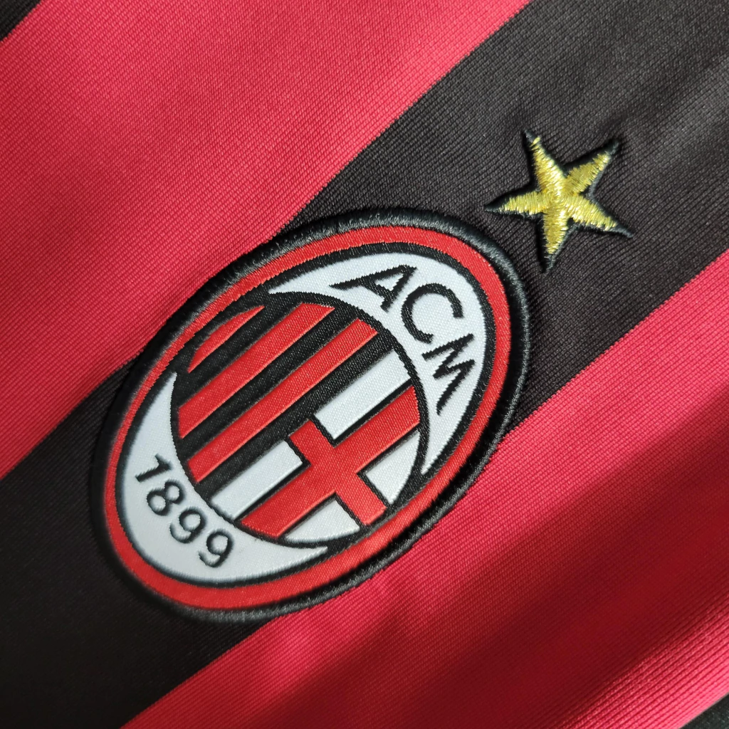 Camisa do Milan Retrô 2009-2010 Camisa do Milan Retrô 2009-2010