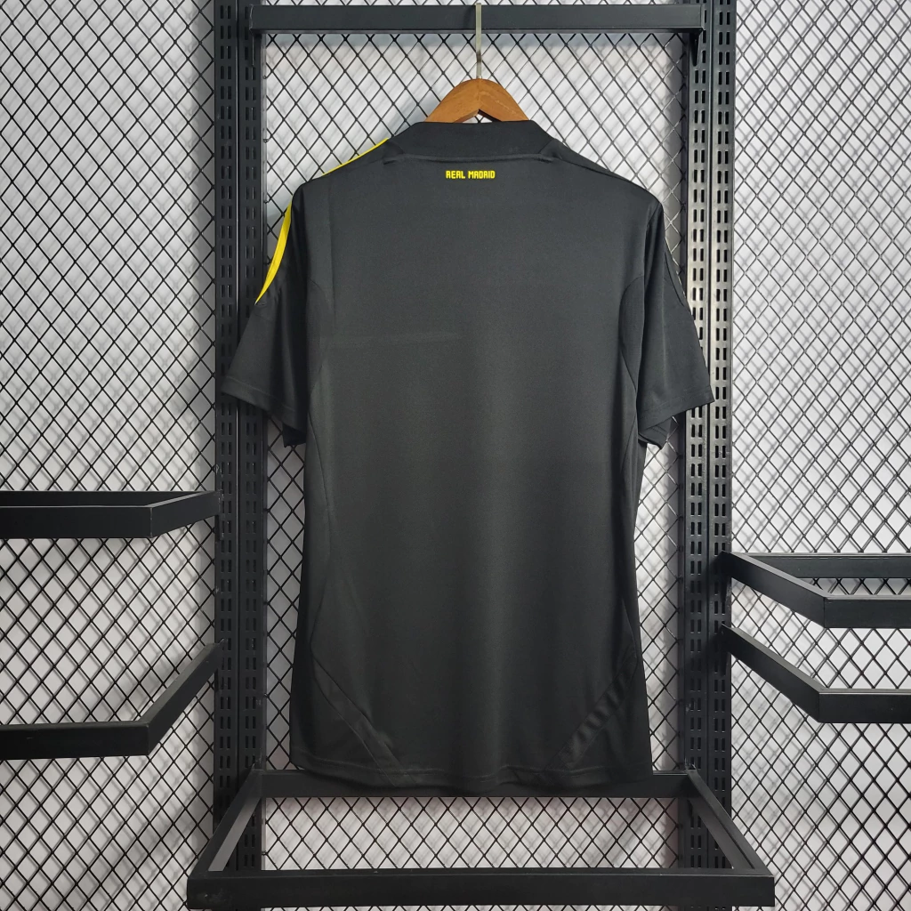 Camisa do Real Madrid Goleiro Retrô 2011-2012 Camisa do Real Madrid Goleiro 2011-2012