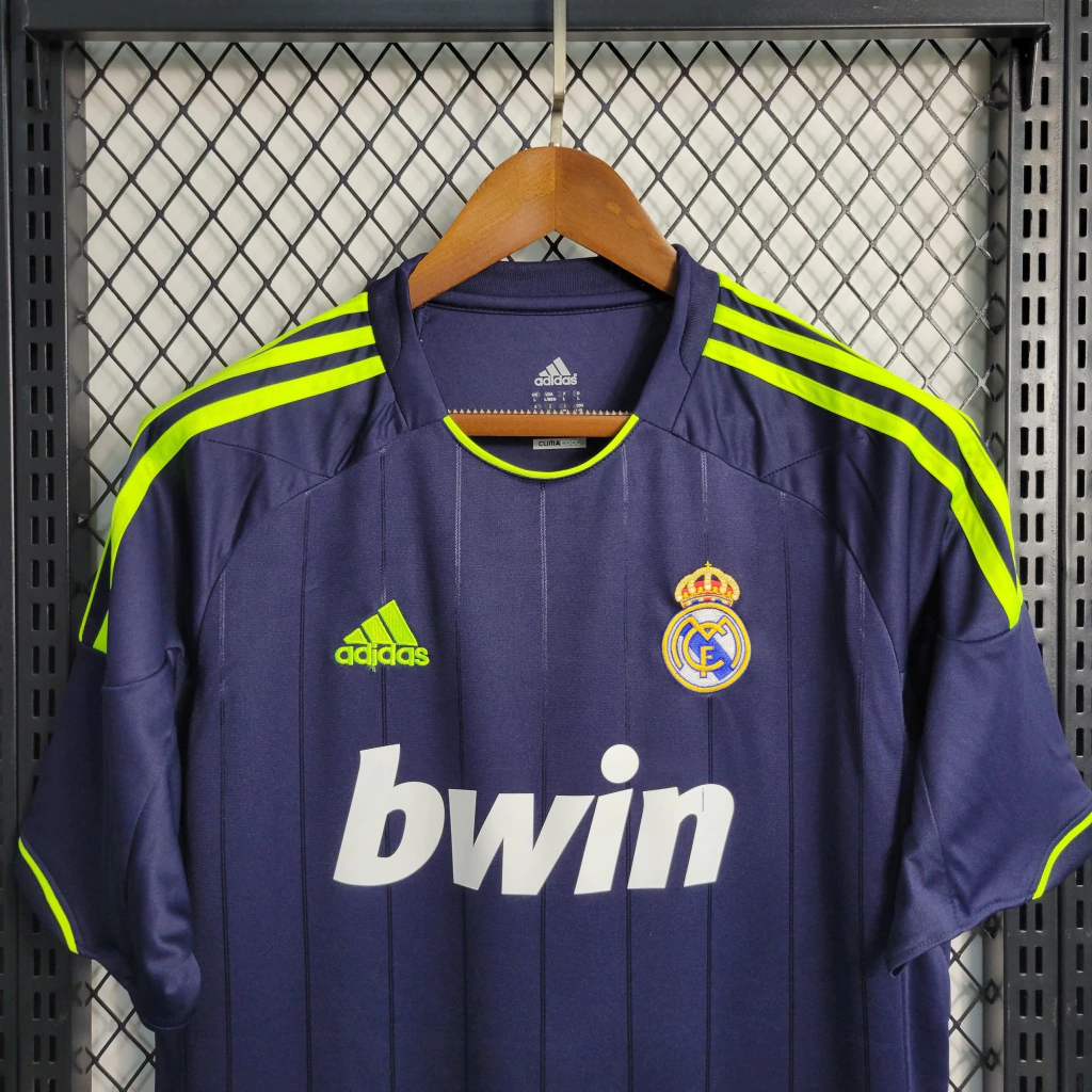 Camisa do Real Madrid Retrô 2012-2013 Camisa do Real Madrid Retrô 2012-2013
