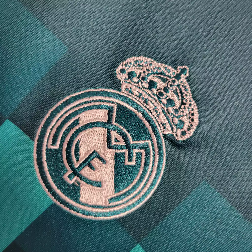 Camisa do Real Madrid Retrô Manga Longa 2017-2018 Camisa do Real Madrid Retrô Manga Longa 2017-2018