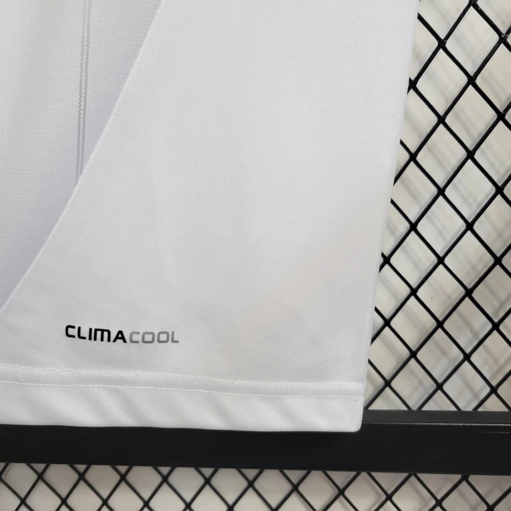 Camisa do Real Madrid Retrô 2012-2013 Camisa do Real Madrid Retrô 2012-2013