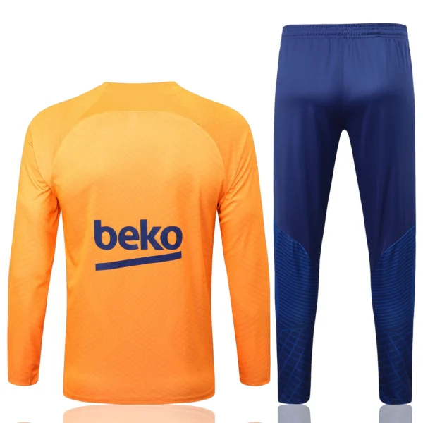 Conjunto Casaco e Calça do Barcelona 2022-2023