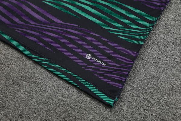 Conjunto Camisa e Short do Real Madrid 2023-2024