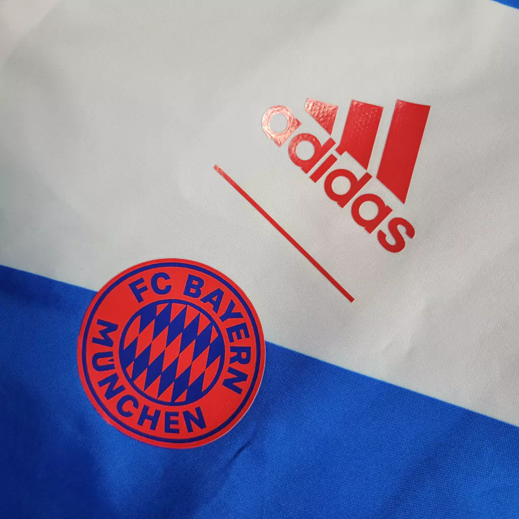Corta-Vento do Bayern de Munique Dupla Face 2023-2024 Corta-Vento do Bayern de Munique Dupla Face 2023-2024