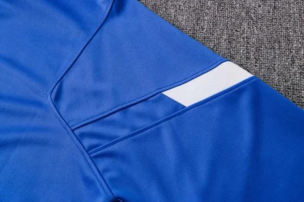 Conjunto Casaco e Calça do Barcelona 2022-2023