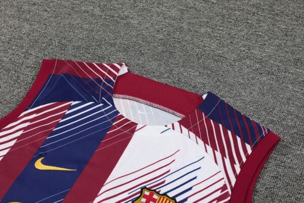 Conjunto Camisa e Short do Barcelona 2023-2024