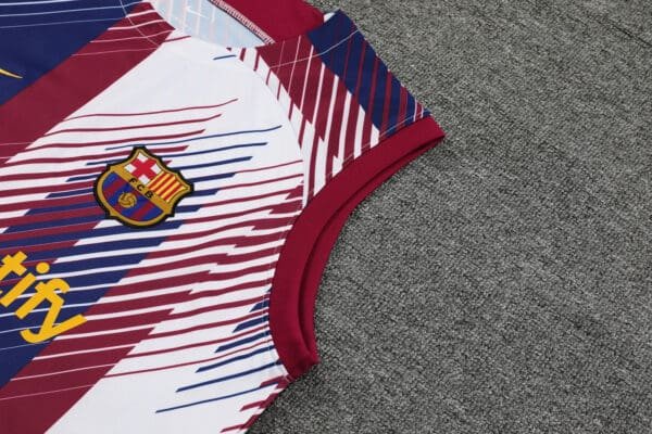 Conjunto Camisa e Short do Barcelona 2023-2024