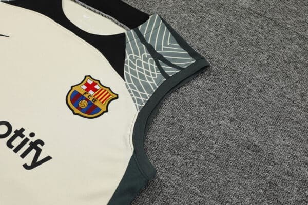 Conjunto Camisa e Short do Barcelona 2023-2024
