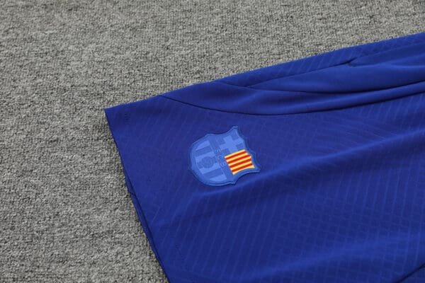 Conjunto Camisa e Short do Barcelona 2023-2024