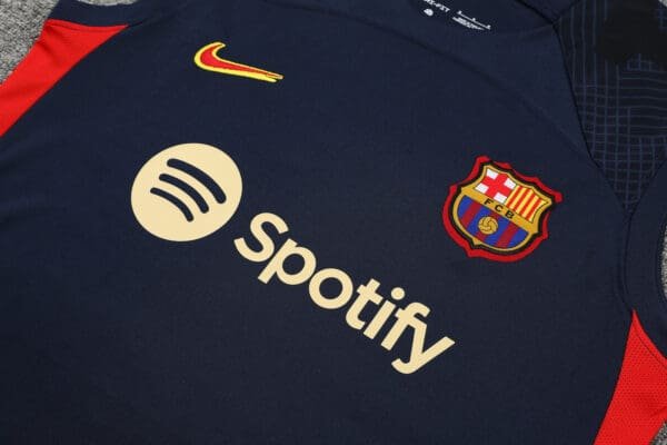 Conjunto Camisa e Short do Barcelona 2023-2024