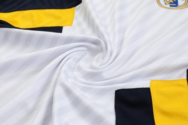 Conjunto Camisa e Short do Real Madrid 2023-2024
