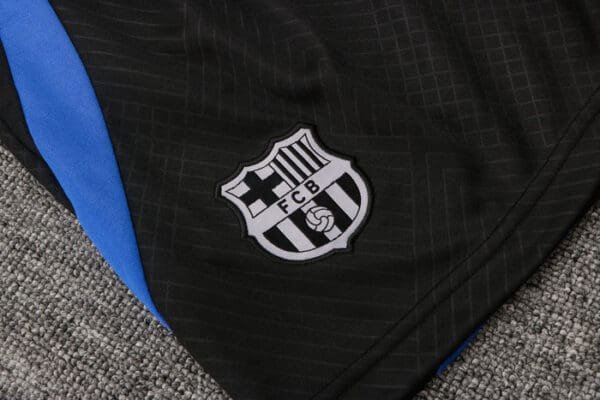 Conjunto Camisa e Short do Barcelona 2023-2024