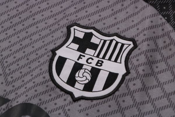 Conjunto Camisa e Short do Barcelona 2023-2024