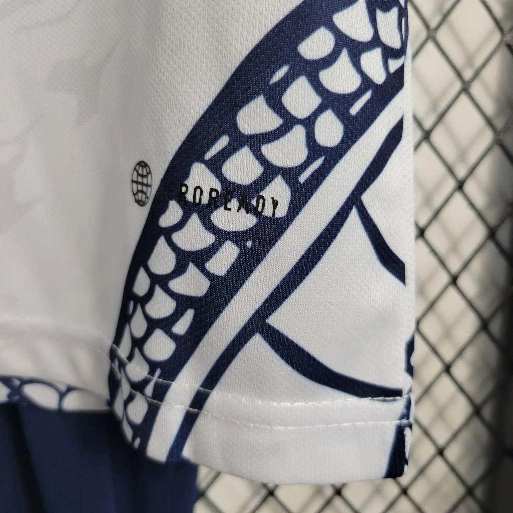 Kit de Uniforme Infantil do Real Madrid EE 2023-2024 Kit de Uniforme Infantil do Real Madrid EE 2023-2024