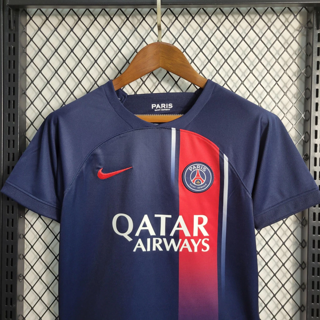 Kit de Uniforme Infantil do PSG I 2023-2024 Kit de Uniforme Infantil do PSG I 2023-2024