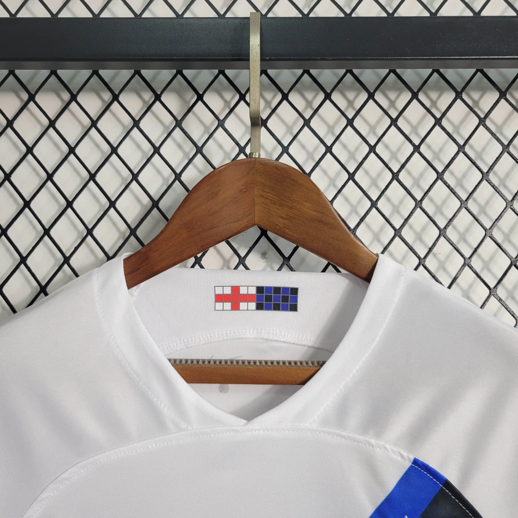 Kit de Uniforme Infantil do Inter de Milão II 2023-2024 Kit de Uniforme Infantil do Inter de Milão II 2023-2024