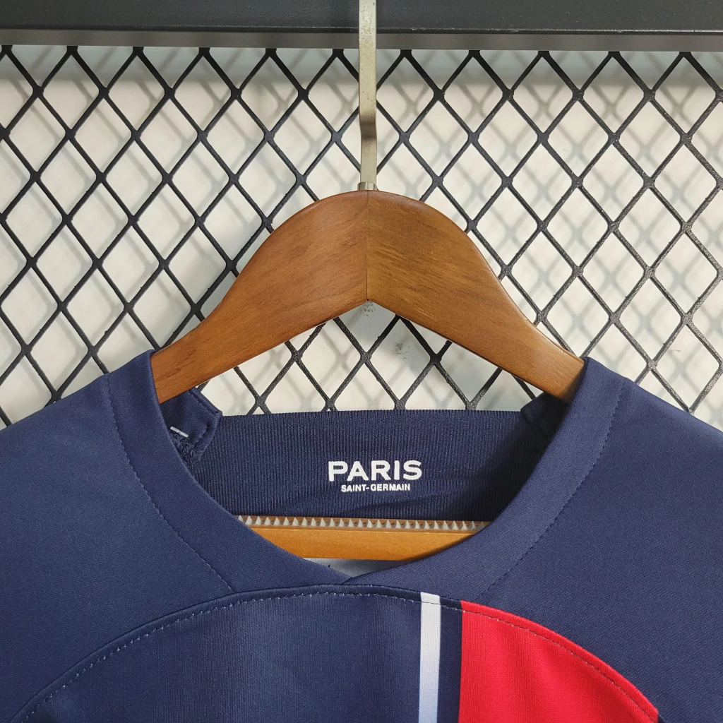 Kit de Uniforme Infantil do PSG I 2023-2024 Kit de Uniforme Infantil do PSG I 2023-2024