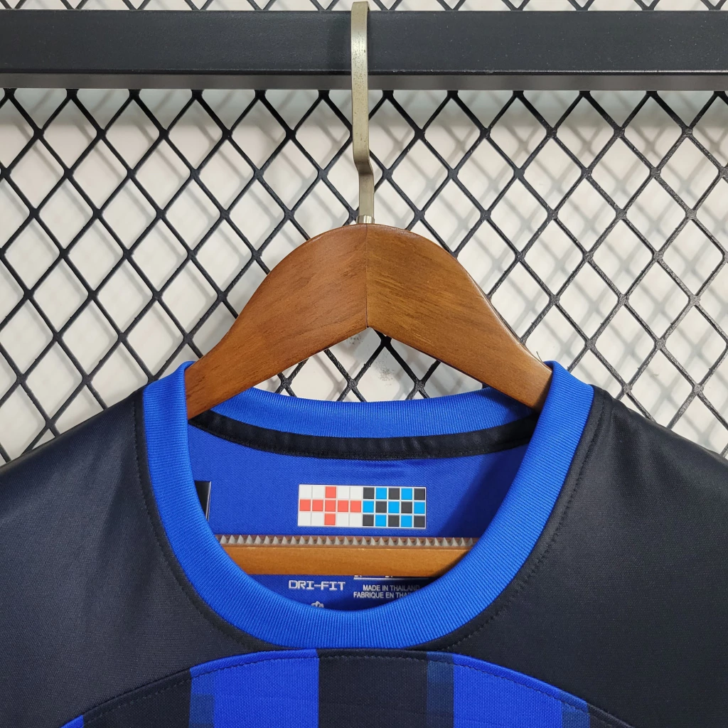 Kit de Uniforme Infantil do Inter de Milão I 2023-2024 Kit de Uniforme Infantil do Inter de Milão I 2023-2024
