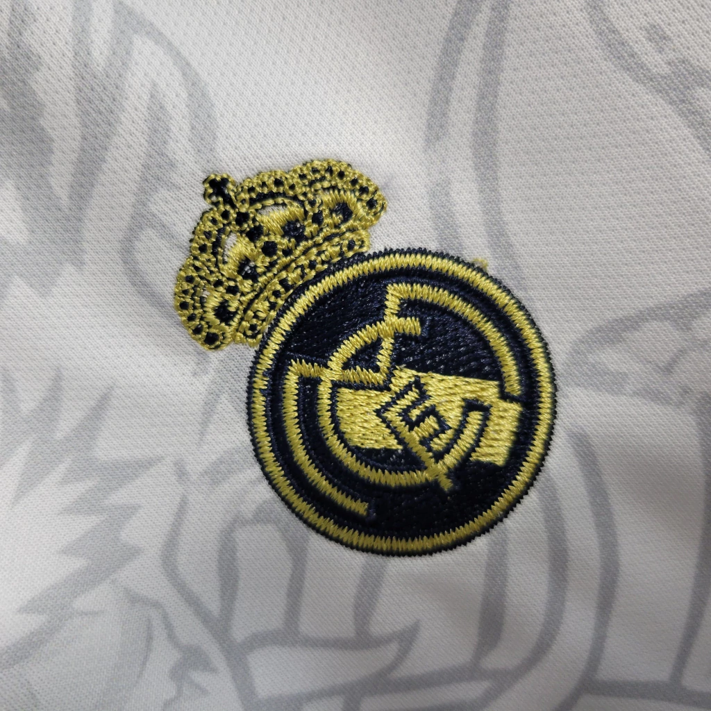 Kit de Uniforme Infantil do Real Madrid EE 2023-2024 Kit de Uniforme Infantil do Real Madrid EE 2023-2024