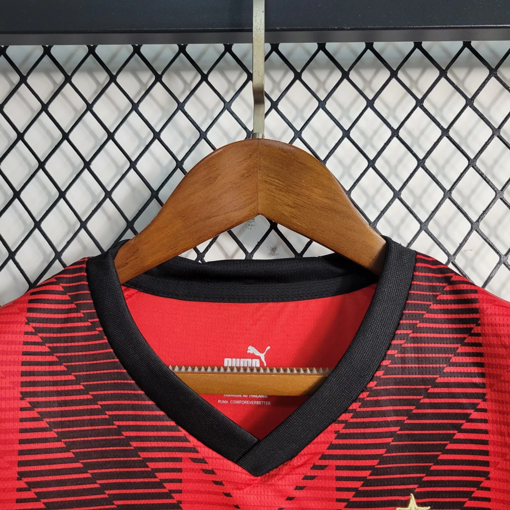 Kit de Uniforme Infantil do Milan I 2023-2024 Kit de Uniforme Infantil do Milan I 2023-2024