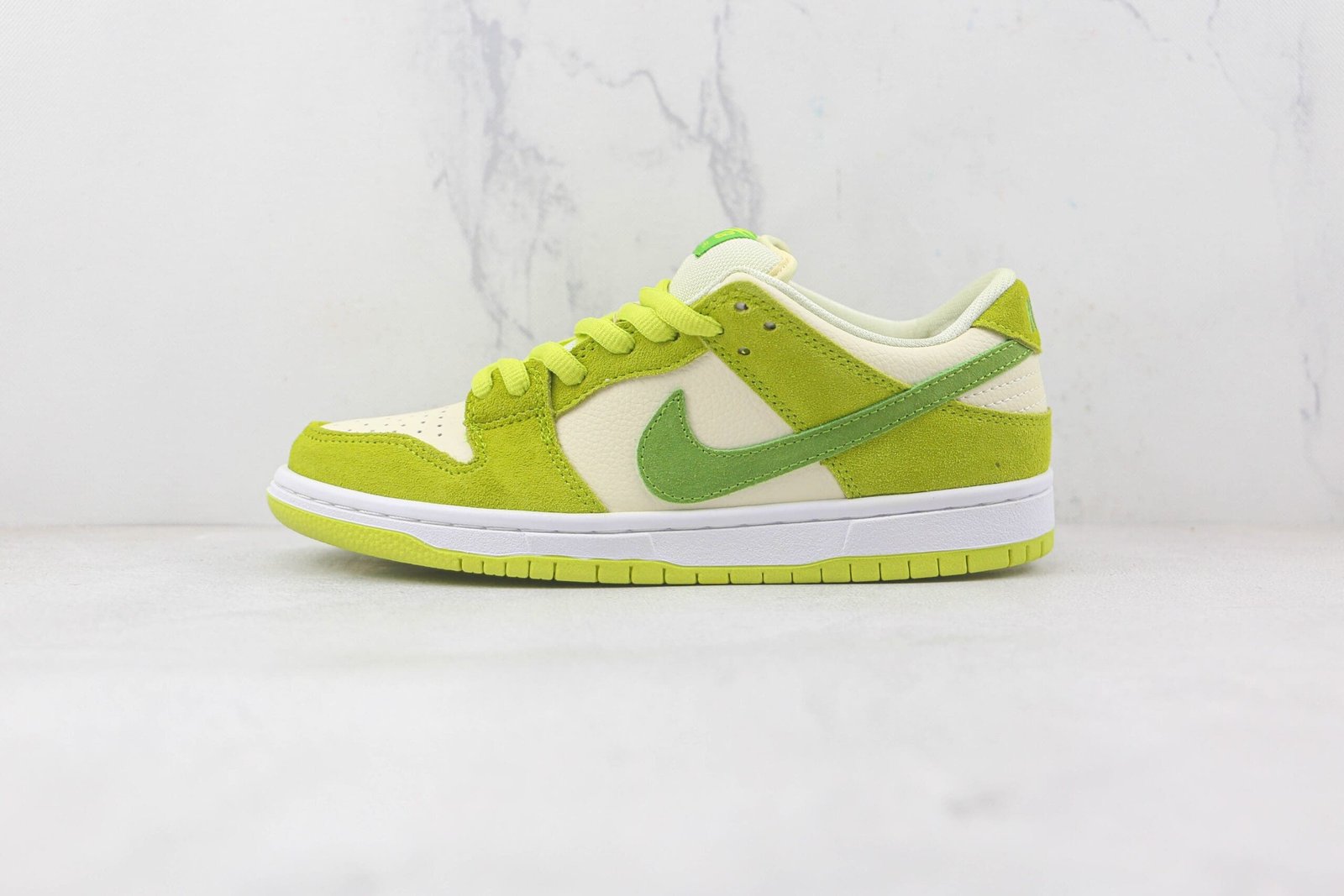 Nike SB Dunk Low Pro Sour Apple Nike SB Dunk Low Pro Sour Apple