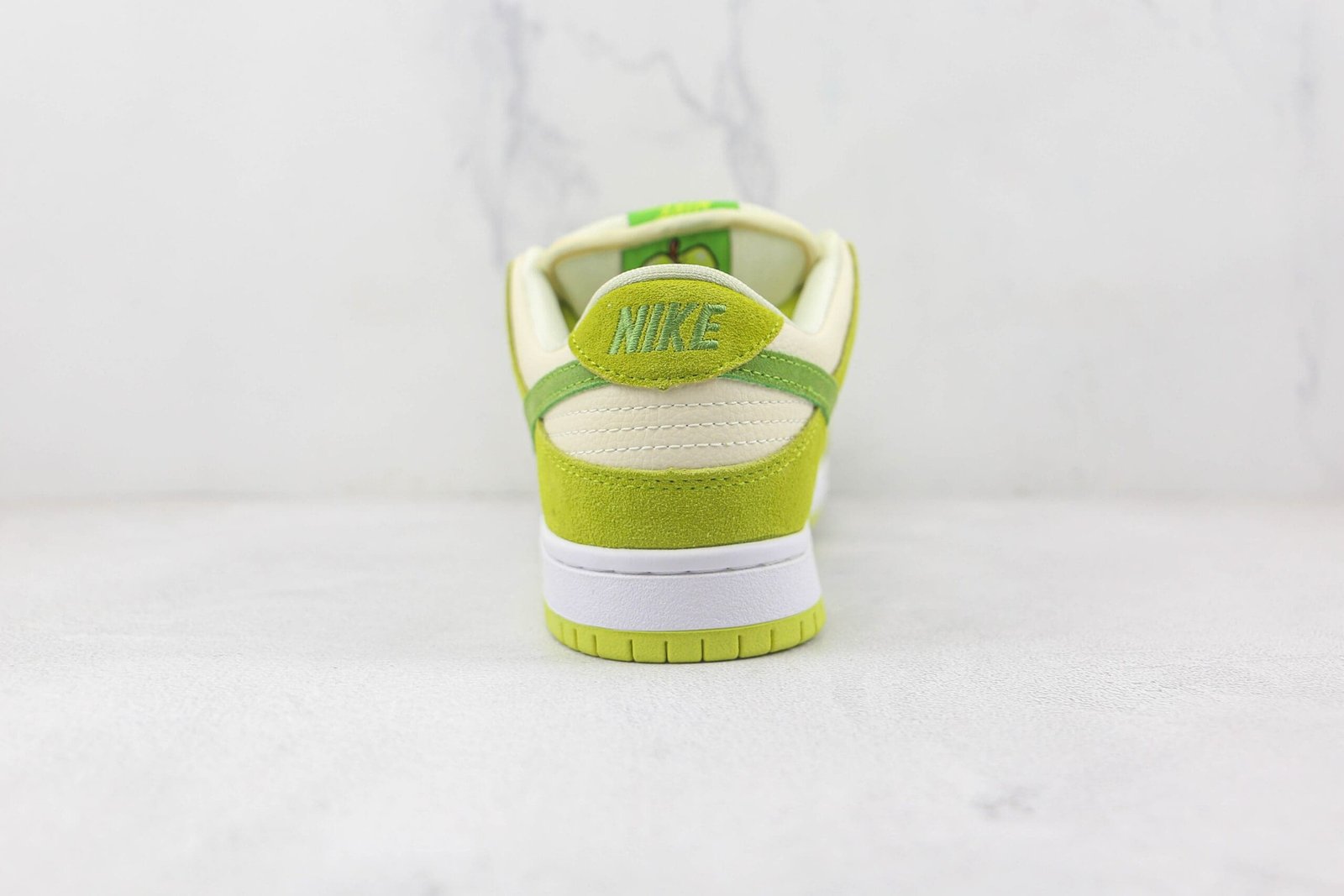 Nike SB Dunk Low Pro Sour Apple Nike SB Dunk Low Pro Sour Apple